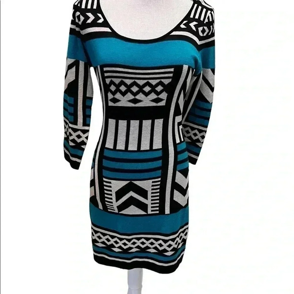 NWT•WOMEN’S PAPAYA LONG SLEEVE SWEATER DRESS•SIZE MEDIUM•GREEN/BLK/WHITE• - Picture 11 of 11